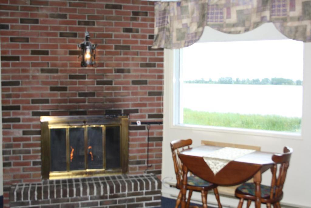 Au Doc Motel Repentigny Rom bilde